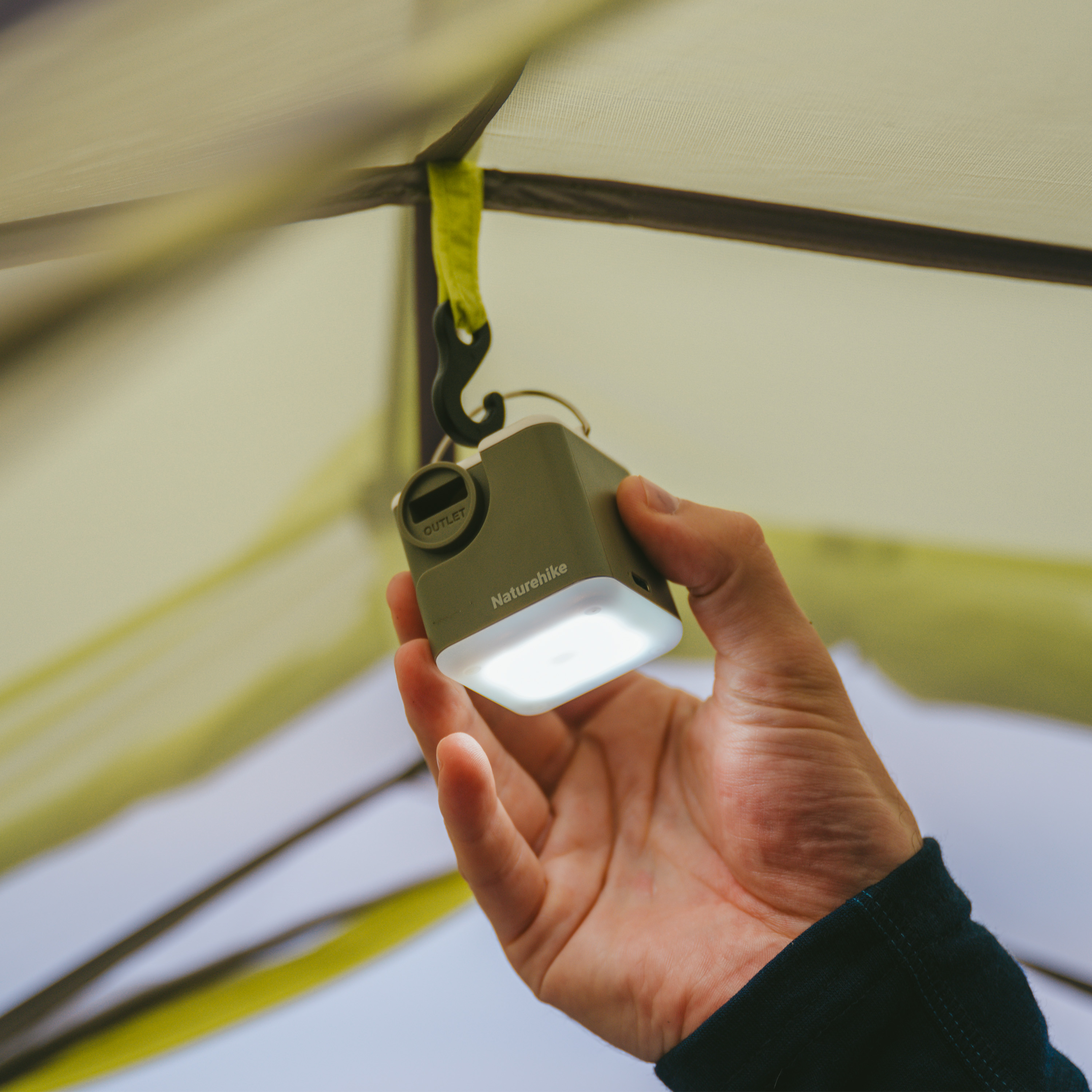 Naturehike Wind mini 2 kompresor/pumpa so svetlom 104g - zelená